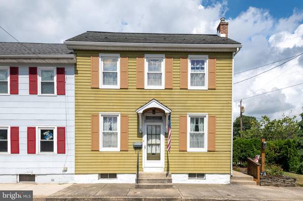 131 MOUNT JOY ST, Mount Joy, PA 17552