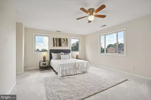 Alexandria, VA 22312,5247 MITCHELL ST