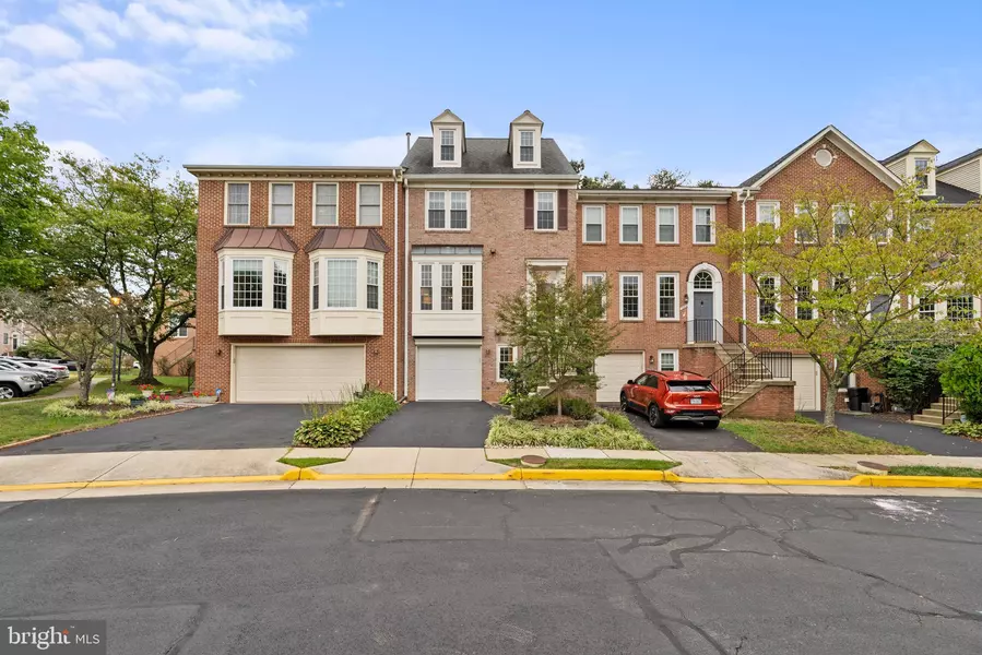 7691 LAVENHAM LANDING, Alexandria, VA 22315