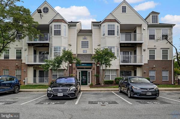 8961 TOWN CENTER CIR #210, Upper Marlboro, MD 20774