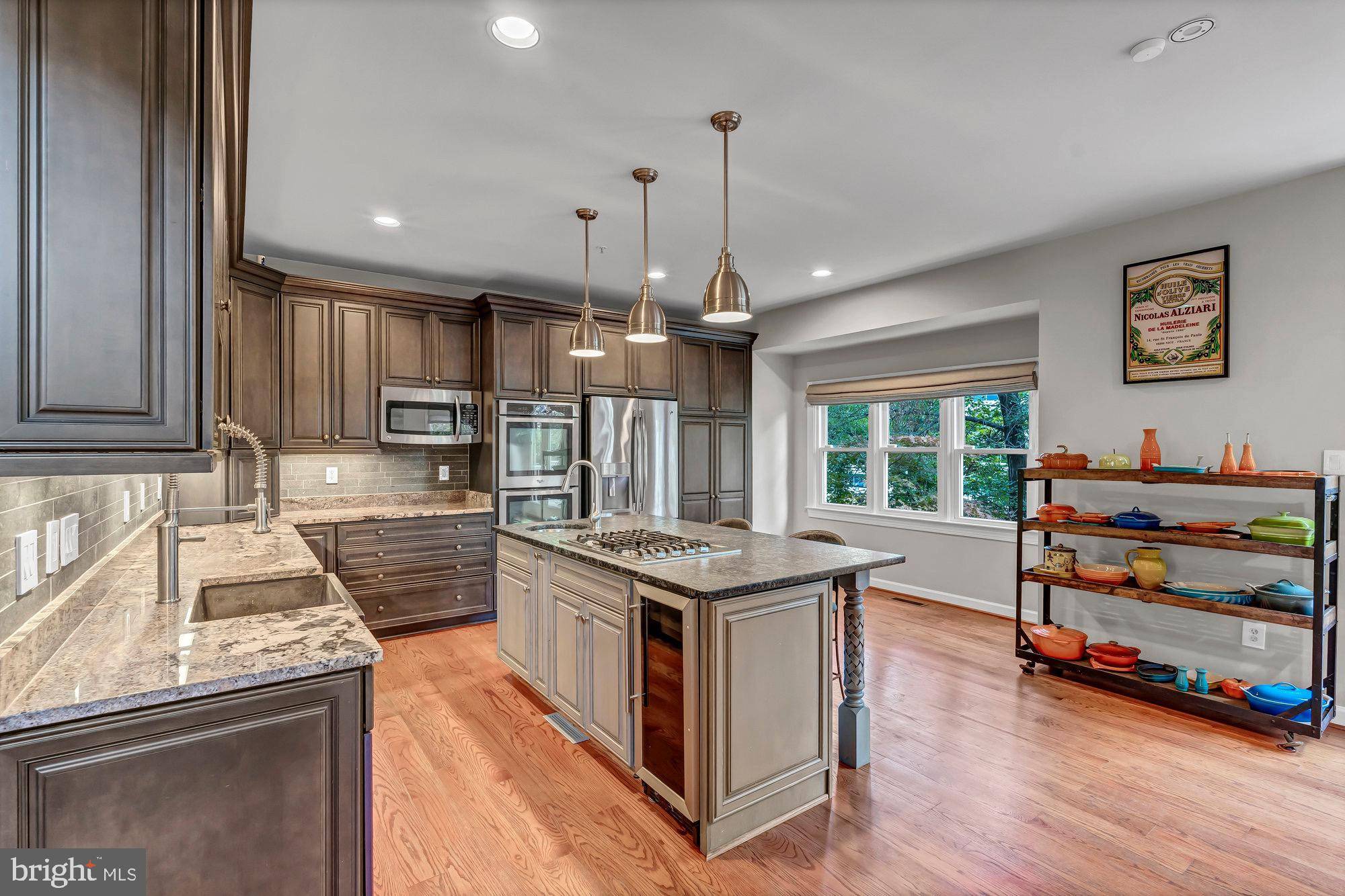 Vienna, VA 22182,1849 BRENTHILL WAY