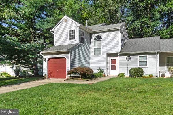 6 SPRUCE RD, Hightstown, NJ 08520