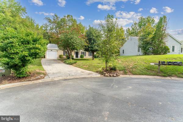 Waldorf, MD 20603,4127 DUNLIN CT