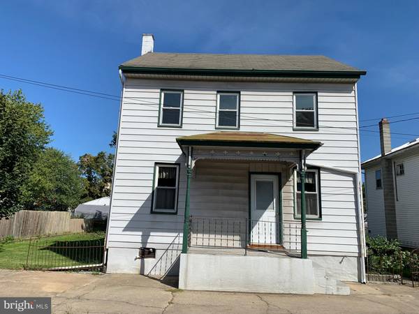 118 W MAIN ST, Fredericksburg, PA 17026