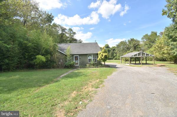 11817 OLD FORT RD, Fort Washington, MD 20744