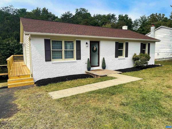 2706 KNOLLWOOD DR, Staunton, VA 24401