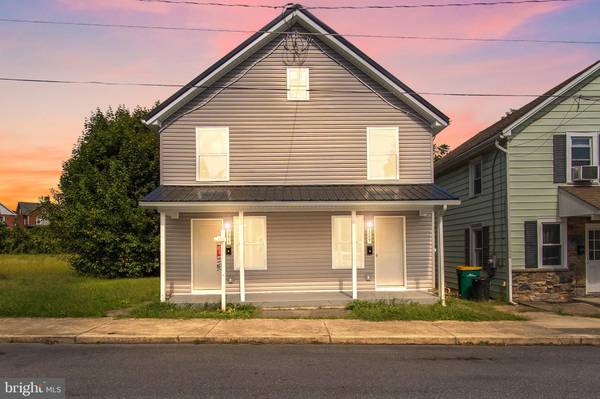 329-331 W 4TH ST, Waynesboro, PA 17268