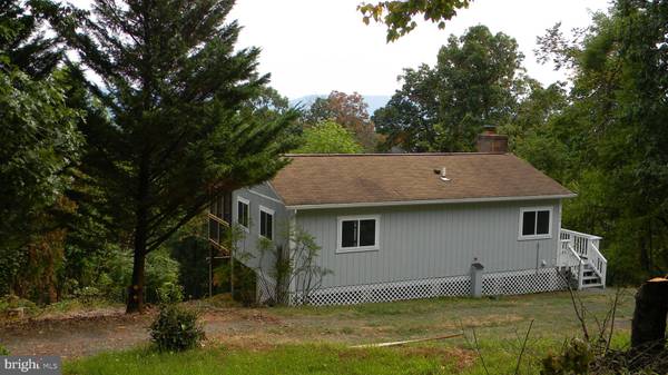 Mount Jackson, VA 22842,642 HILLTOP LN