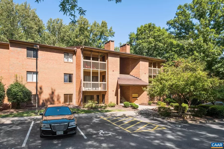 111 TURTLE CREEK RD #1, Charlottesville, VA 22901