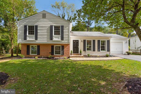 Vienna, VA 22181,9518 CENTER ST