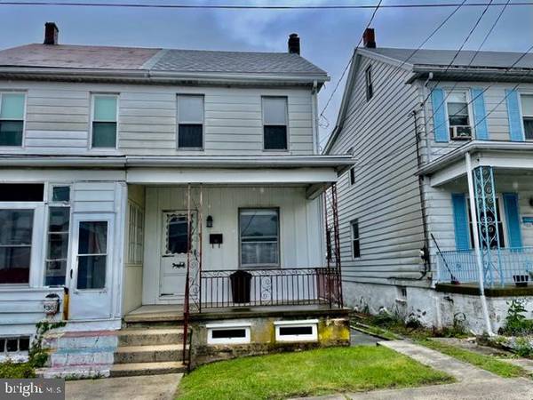 28 S 2ND ST, Frackville, PA 17931