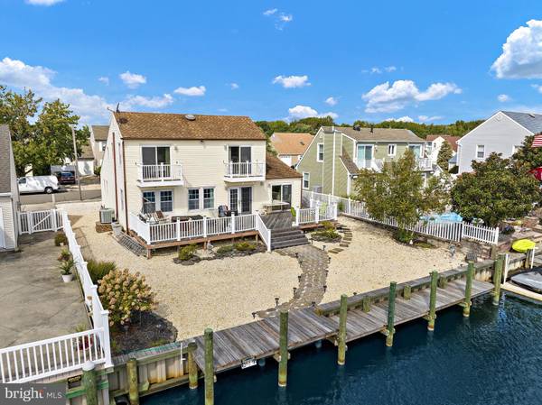 73 STORM JIB CT, Bayville, NJ 08721