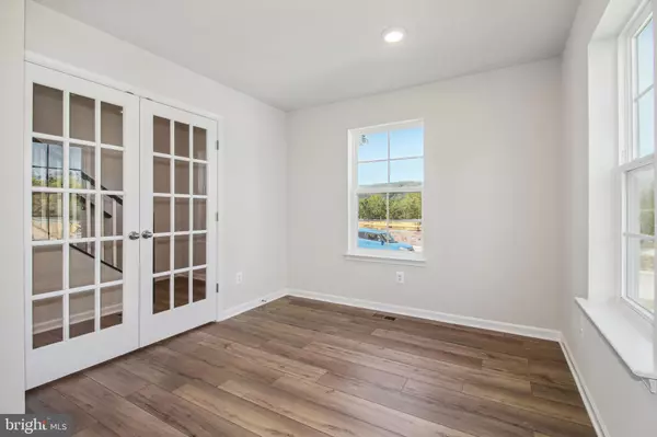 Thurmont, MD 21788,8 WESTVIEW DR