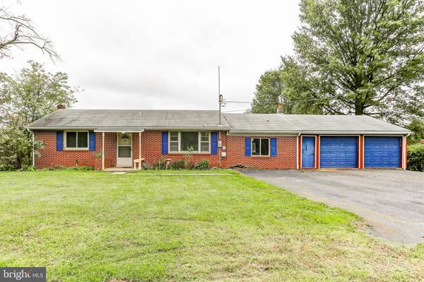 60 ANCHOR RD, Elizabethtown, PA 17022