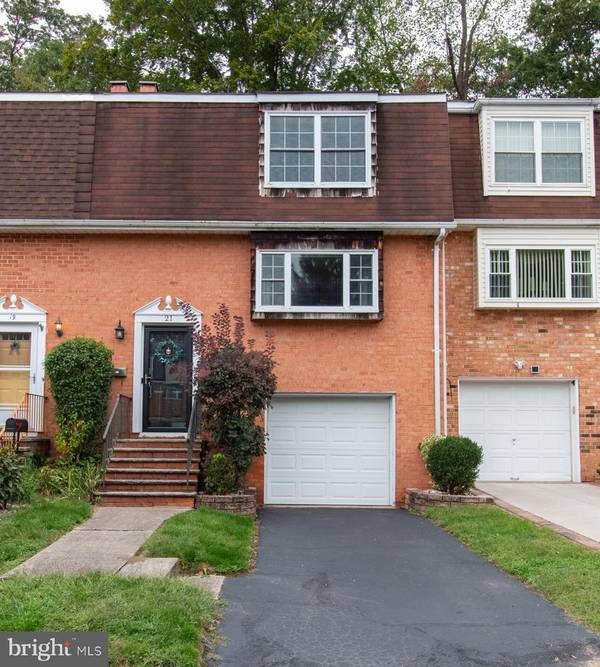 21 FEATHERBED CT, Lawrenceville, NJ 08648