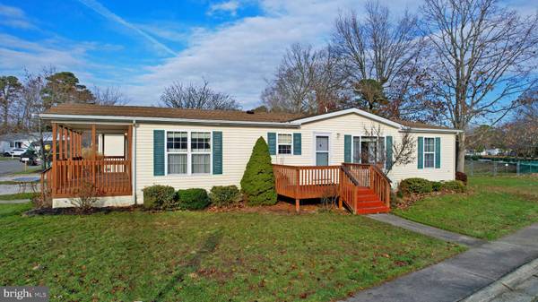 16 OAKS DR, Mays Landing, NJ 08330