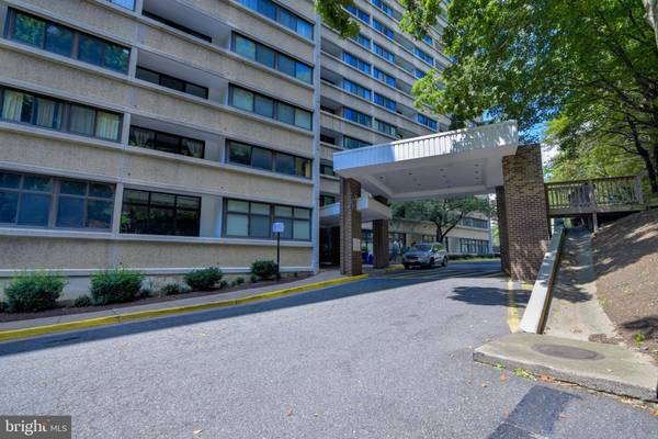 5911 EDSALL RD #204, Alexandria, VA 22304