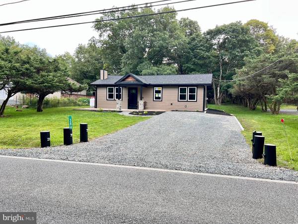 384 MOUNTAIN RD, Albrightsville, PA 18210