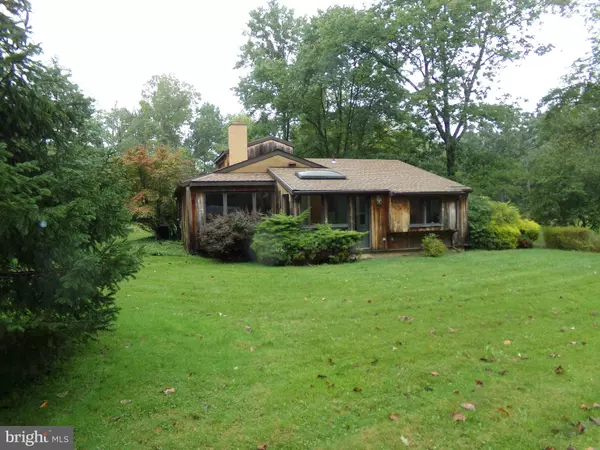 105 OLD FORGE RD, Upper Black Eddy, PA 18972