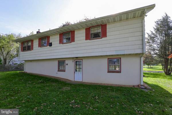 Reading, PA 19608,2851 SAINT ALBANS DR