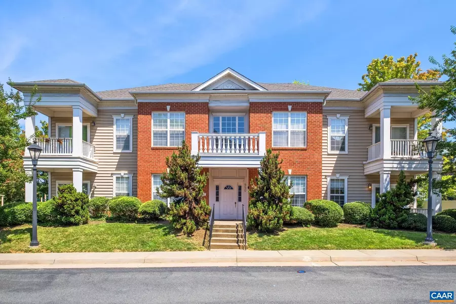 950 GLENWOOD STATION LN #102, Charlottesville, VA 22901