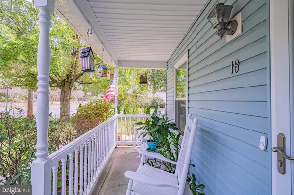 Helmetta, NJ 08828,18 MAIN ST