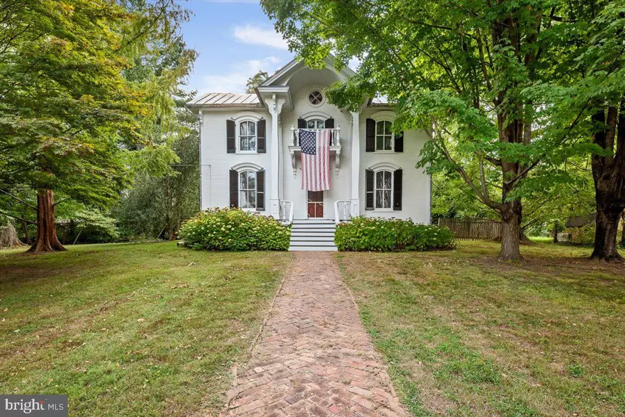 22 MAIN ST, Round Hill, VA 20141