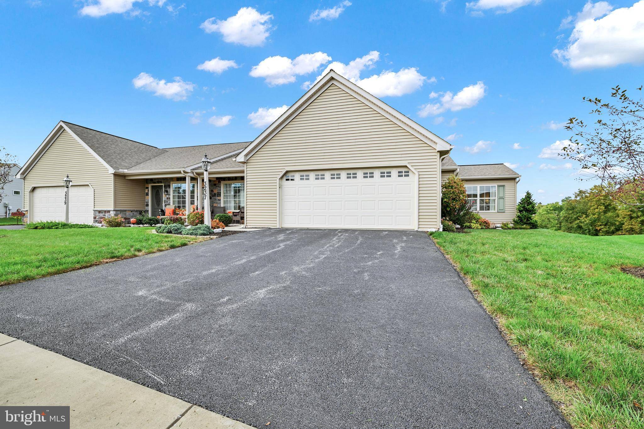 Dover, PA 17315,3237 FAIRE WYND PL