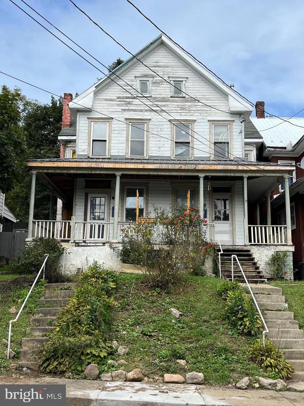 164-166 N WALNUT ST, Lewistown, PA 17044