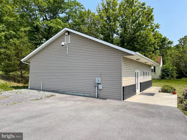 Berkeley Springs, WV 25411,4782 VALLEY RD #2