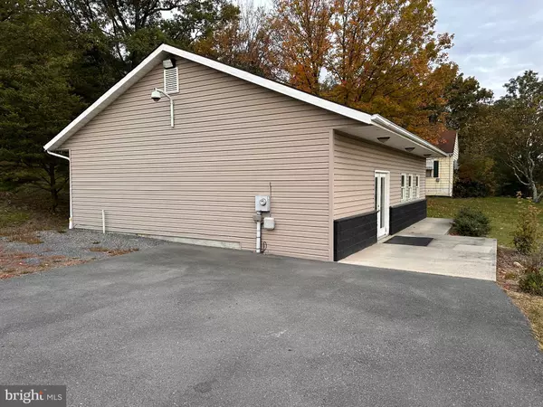 Berkeley Springs, WV 25411,4782 VALLEY RD #2