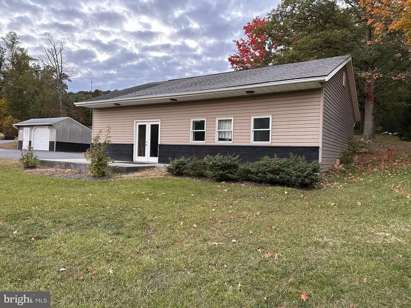 4782 VALLEY RD #2, Berkeley Springs, WV 25411