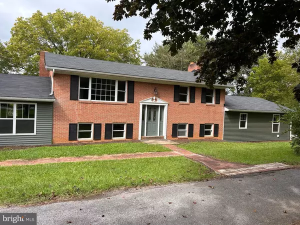 537 S RIDGE RD S, Martinsburg, WV 25403