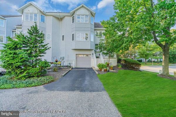 206 MUSKFLOWER CT #2006,  Toms River,  NJ 08753