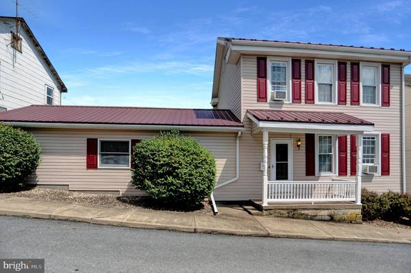 7 N FOURTH, Mifflintown, PA 17059