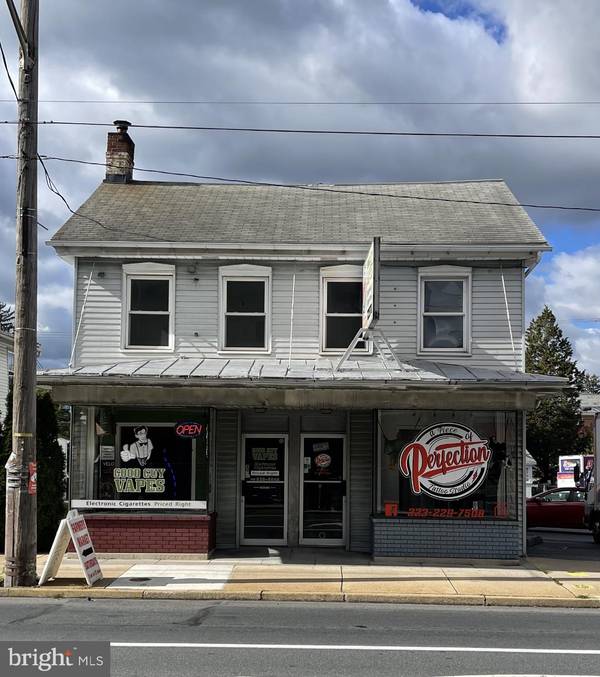 25-27 E MAIN ST, Palmyra, PA 17078