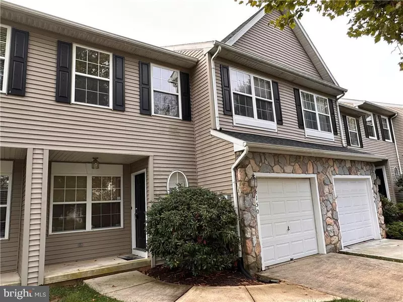 4150 HUCKLEBERRY DR, Center Valley, PA 18034