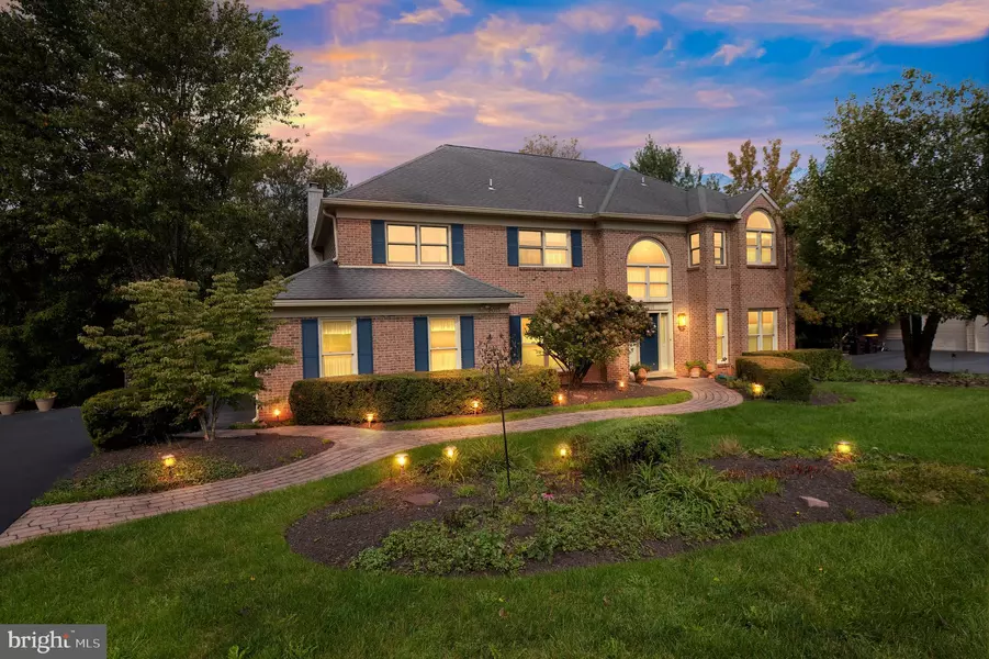 2015 COUNTRY CLUB DR, Doylestown, PA 18901