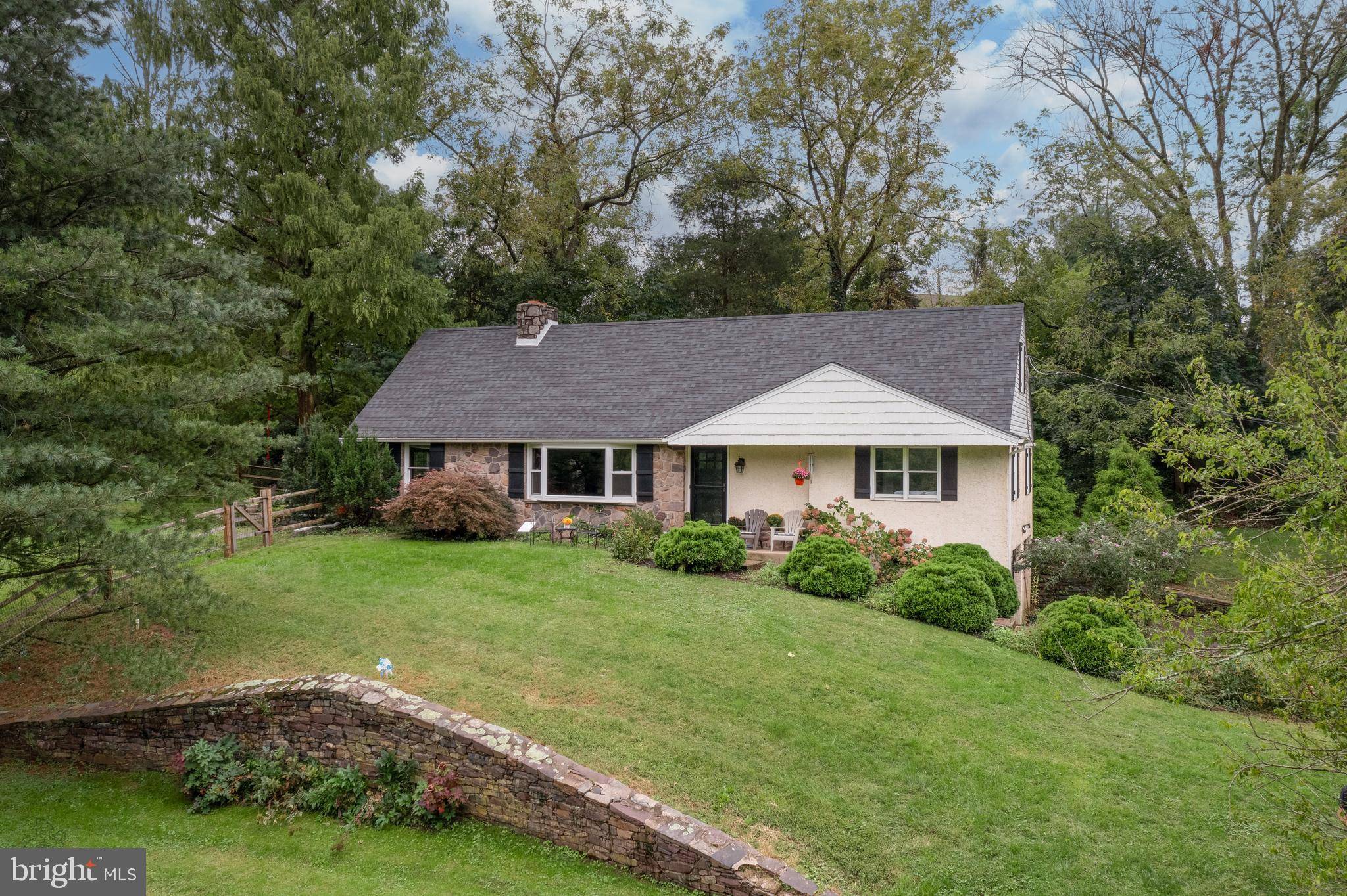 870 ORCHARD LN, Harleysville, PA 19438
