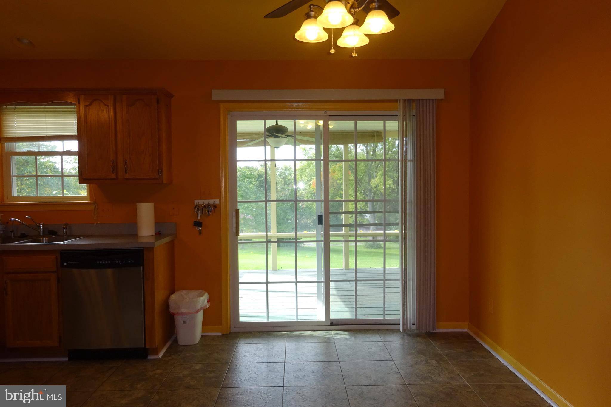 Greencastle, PA 17225,864 QUEENS COURT