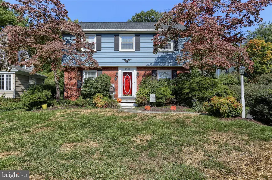 1705 LINWOOD AVE, Lancaster, PA 17603