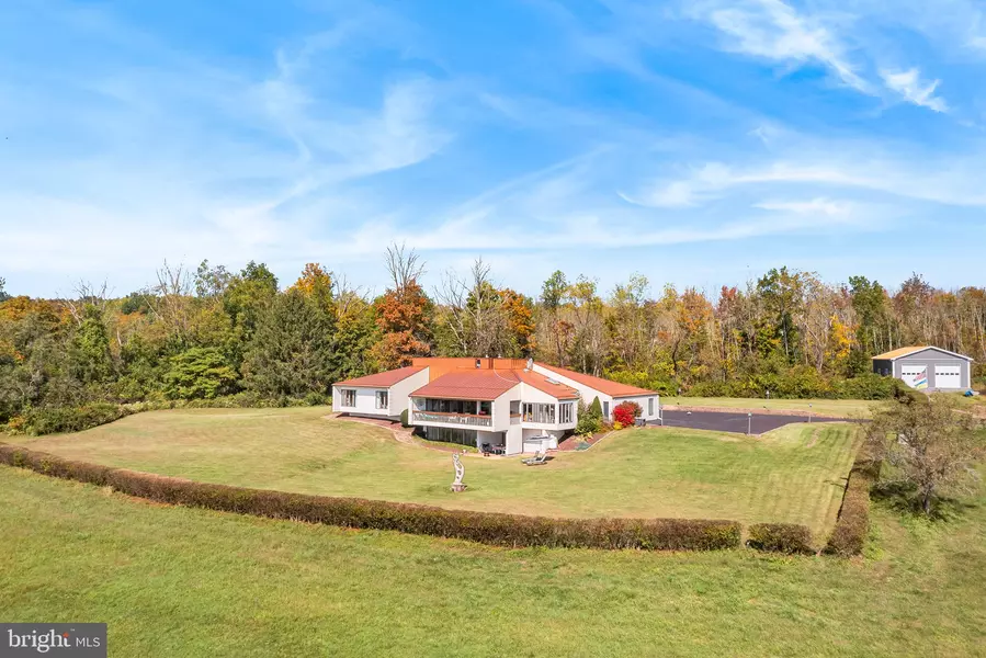 219 BARNDT RD, Sellersville, PA 18960