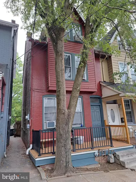 63 S MARSHALL ST, Lancaster, PA 17602