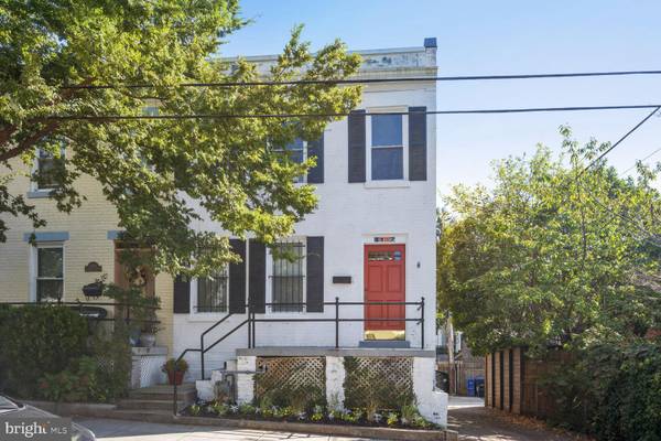 1907 35TH PL NW, Washington, DC 20007