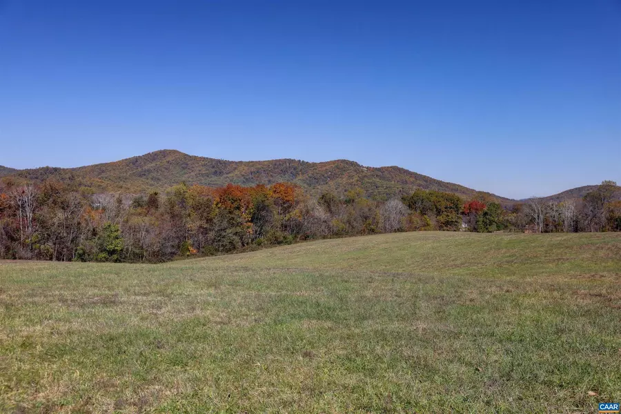 2 HEARDS MOUNTAIN RD, Covesville, VA 22931