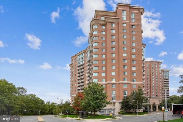 3101 N HAMPTON DR #1105, Alexandria, VA 22302