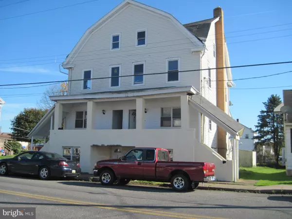 40 E MARKET ST, Tresckow, PA 18254