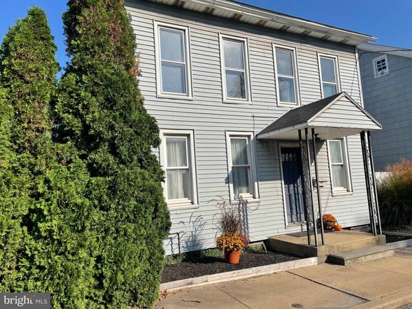 102 N COLLEGE ST, Myerstown, PA 17067