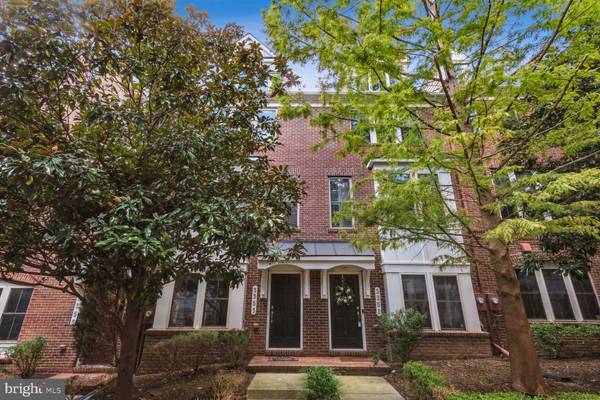 3353 S KEMPER RD, Arlington, VA 22206