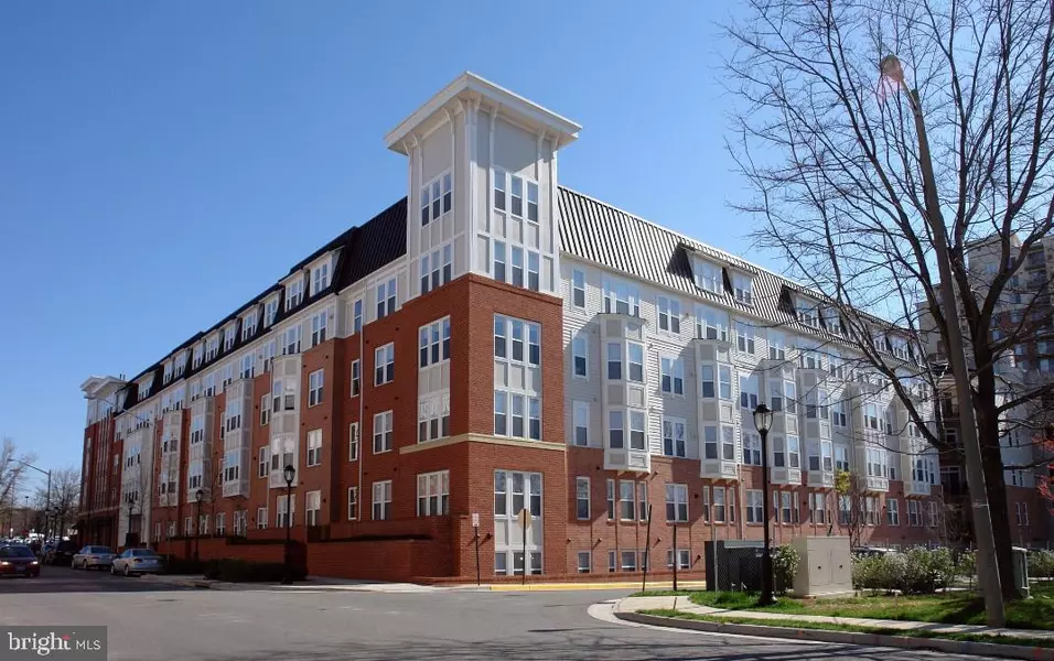 2665 PROSPERITY AVE #11, Fairfax, VA 22031